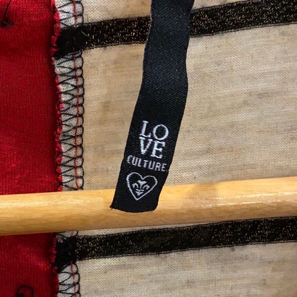 Donated 🖤 3/4 Sleeve Striped Pocket Button Tee - Picture 5 of 5